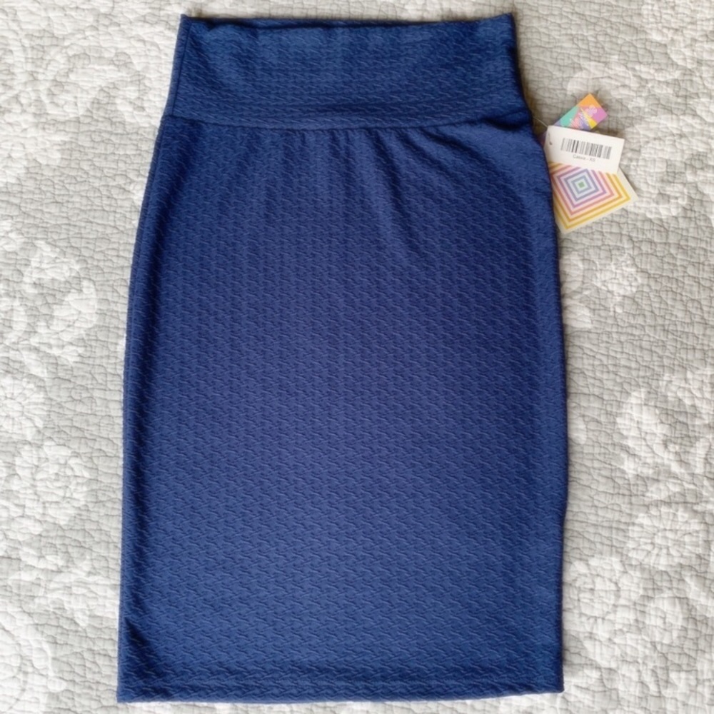 LuLaRoe - Cassie - Picture 1 of 2